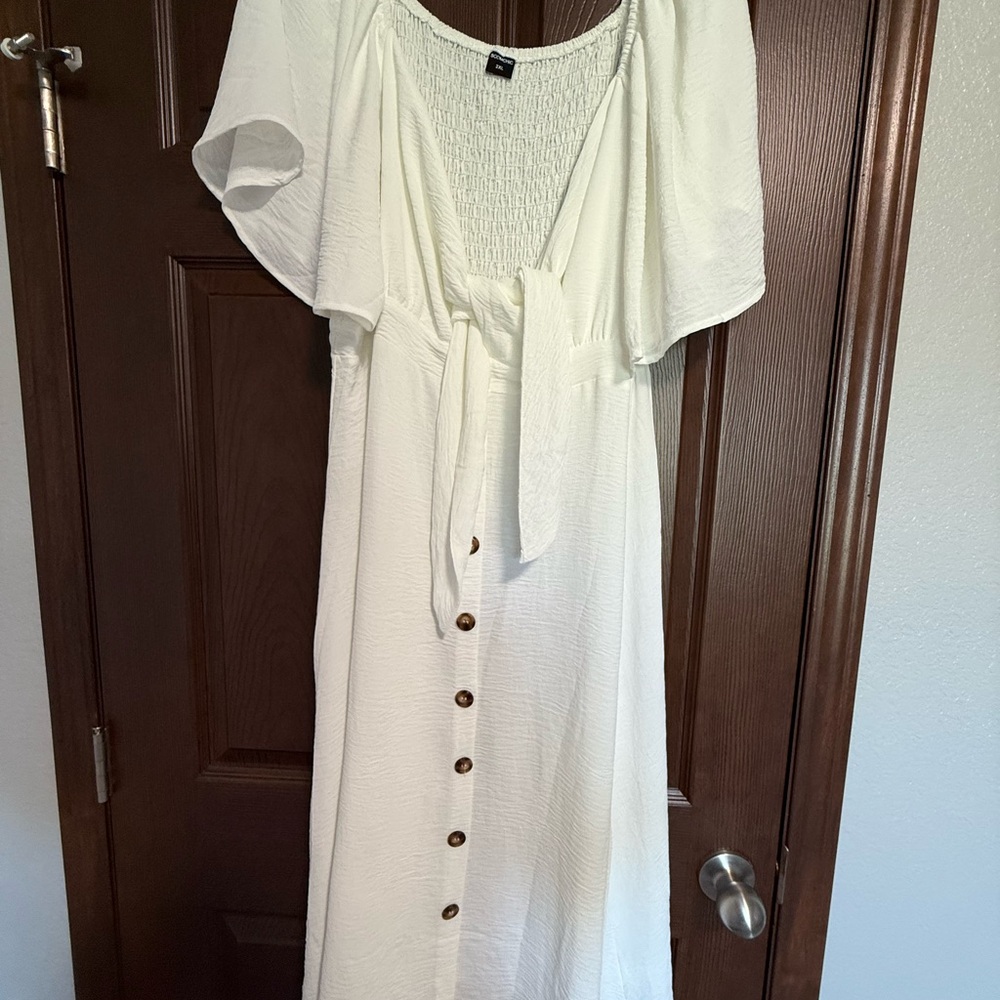 Chic White Button-Front Midi Dress